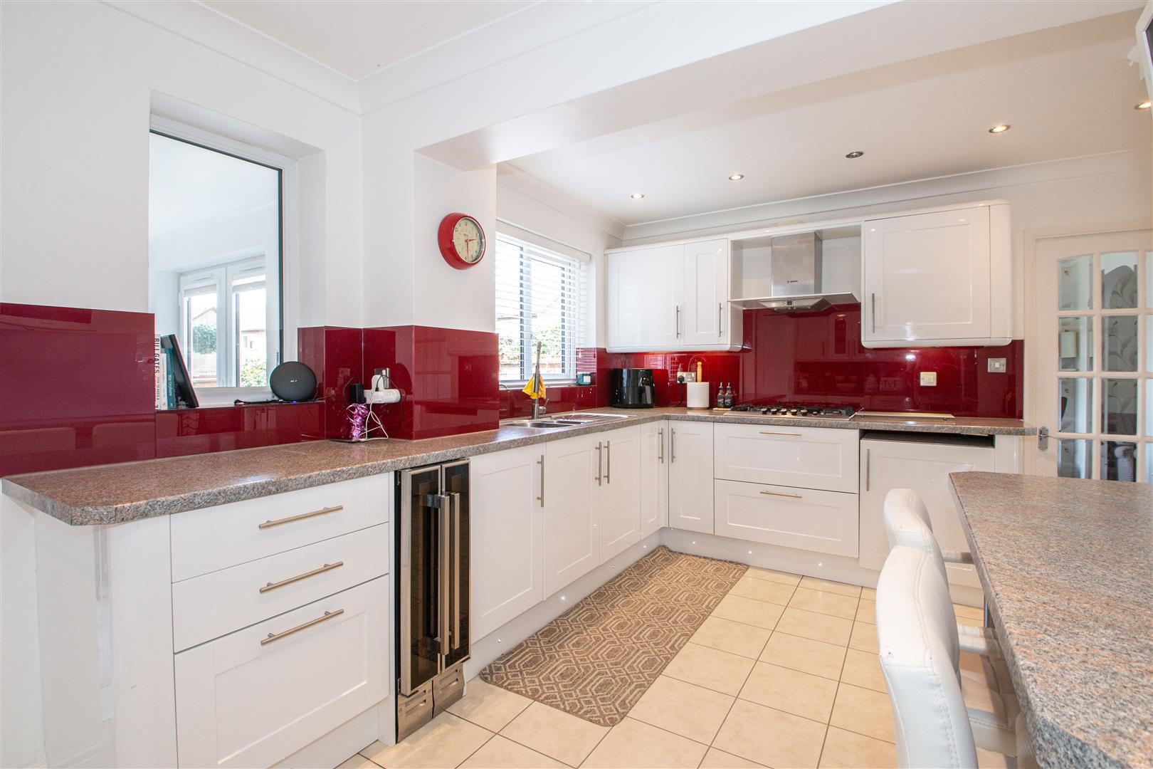 5 bed property in Orne Gardens, Milton Keynes
